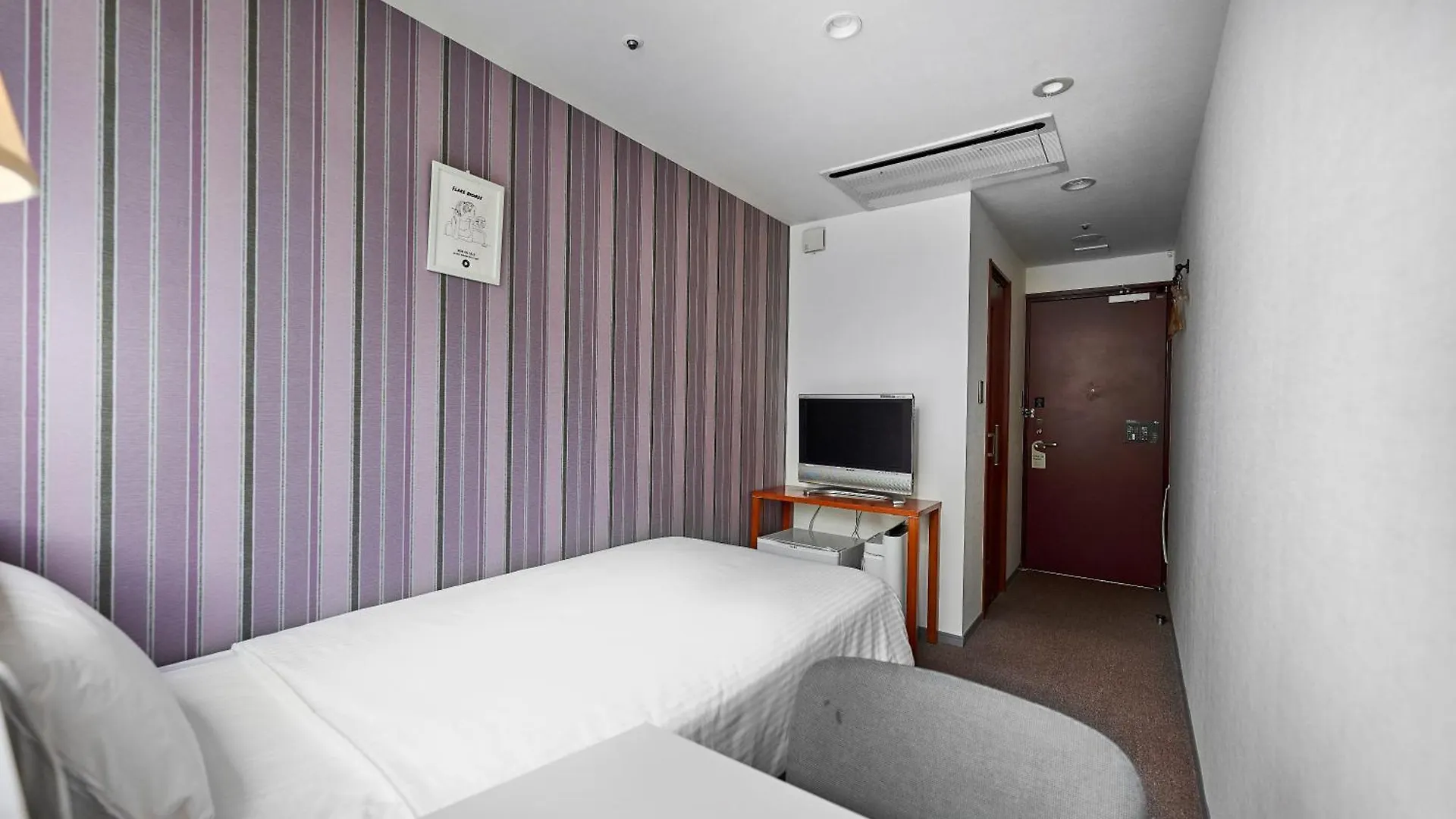 ****  Hotel Morning Box Osaka Shinsaibashi Japan